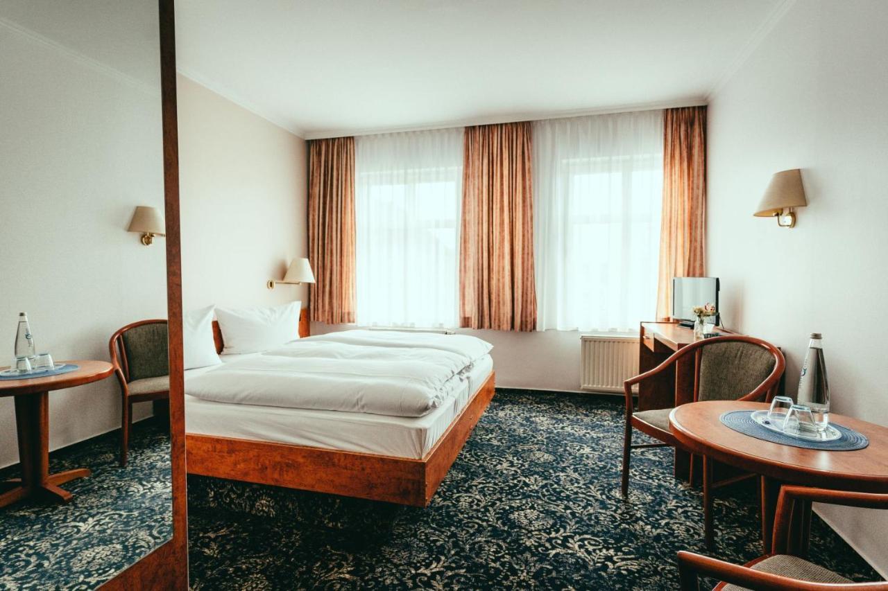 אורניינבורג Landhotel Classic מראה חיצוני תמונה