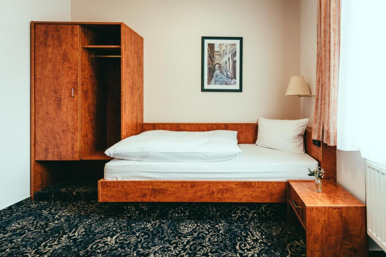 אורניינבורג Landhotel Classic מראה חיצוני תמונה